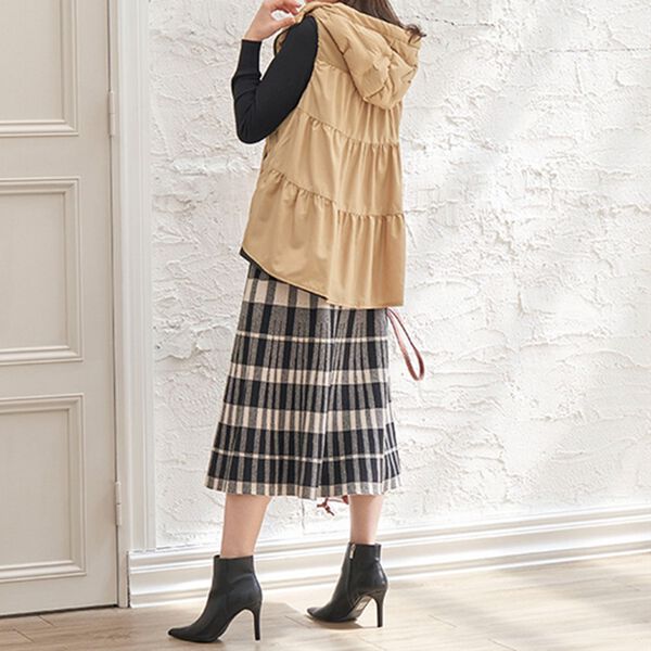 BELLUNA（ベルーナ）の「シームレスダウンデザインベスト（ベスト）」｜詳細画像