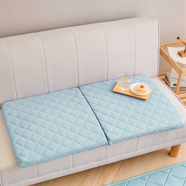 iellio（イエリオ）の「もちもち冷感・高反発洗えるソファパッド＜クッション・長座布団・ごろ寝マット・接触冷感・防ダニ・滑りにくい加工＞（ソファパッド）」｜ブルー