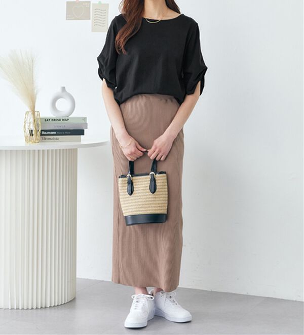 Viola e Viola（ヴィオラ エ ヴィオラ）の「綿１００％袖タックＴシャツ（Tシャツ）」｜詳細画像