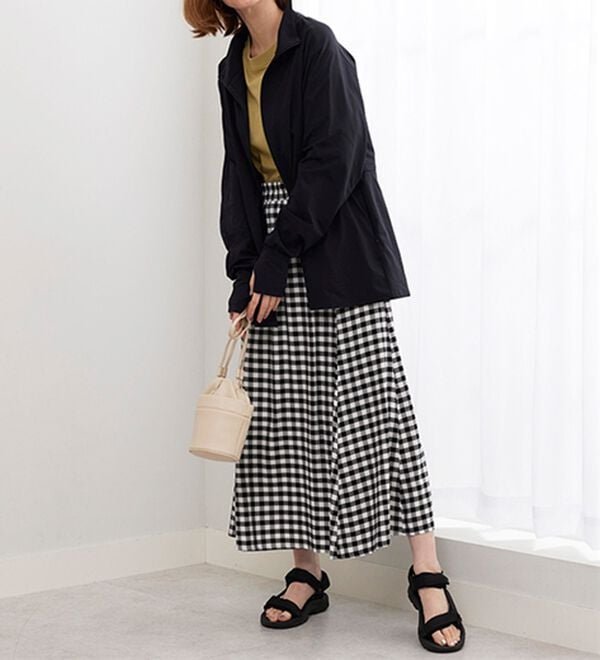 BELLUNA（ベルーナ）の「ギャザー切替ラッシュガードＵＶ対策ジャケット（パーカー）」｜詳細画像