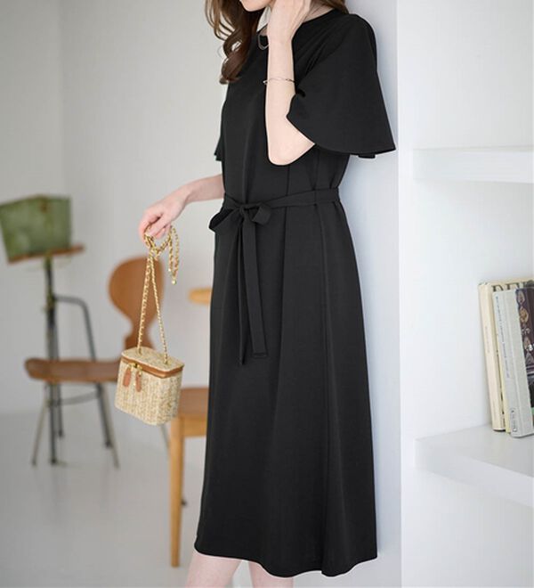 alotta（アロッタ）の「【4つの機能付】ひんやりフレア袖ベルト付ゆるワンピース（カットソーワンピース）」｜詳細画像