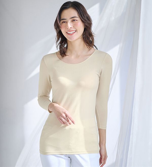 LAVIENNE（ラヴィエンヌ）の「【とろけるような肌ざわり】テンセル（ＴＭ）繊維コットン混７分袖インナー（肌着・インナーウェア）」｜シルクベージュ