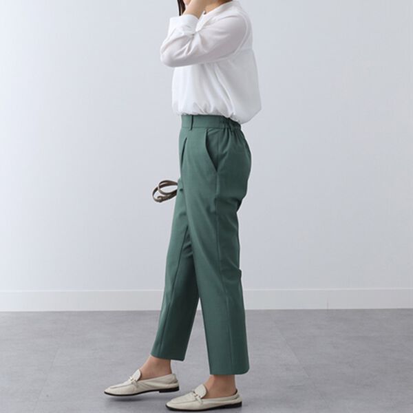 BELLUNA（ベルーナ）の「快適機能付！美脚見えテーパードパンツ（テーパードパンツ）」｜詳細画像