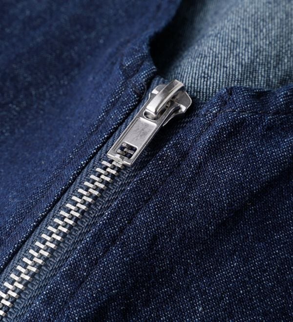 BELLUNA（ベルーナ）の「デニム素材ジッパー使いペプラムベスト（ベスト）」｜詳細画像