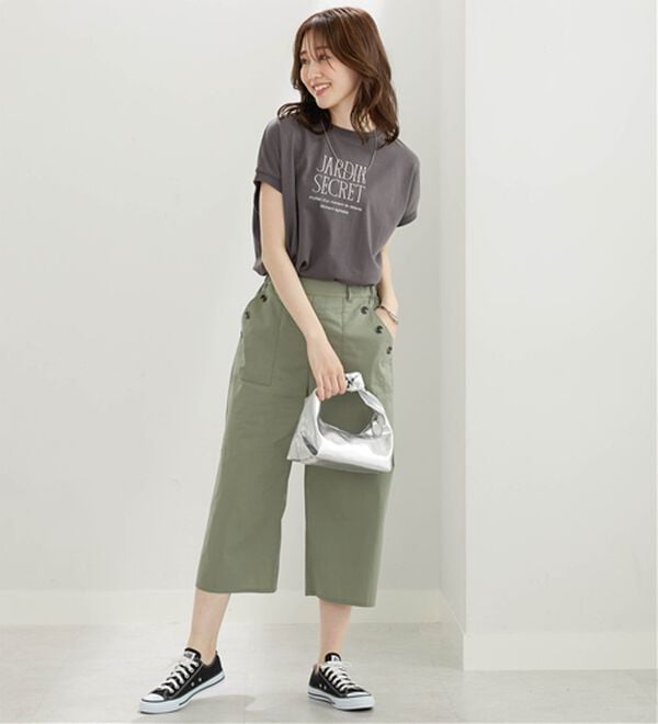 BELLUNA（ベルーナ）の「サラリ綿混ボタン使いキュロットパンツ（その他パンツ）」｜詳細画像