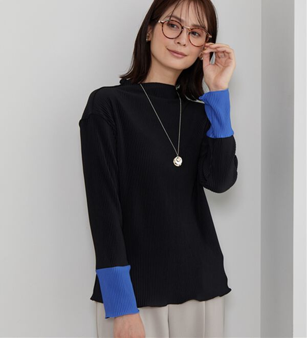 BELLUNA（ベルーナ）の「プリーツ素材配色デザインプルオーバー（カットソー）」｜詳細画像