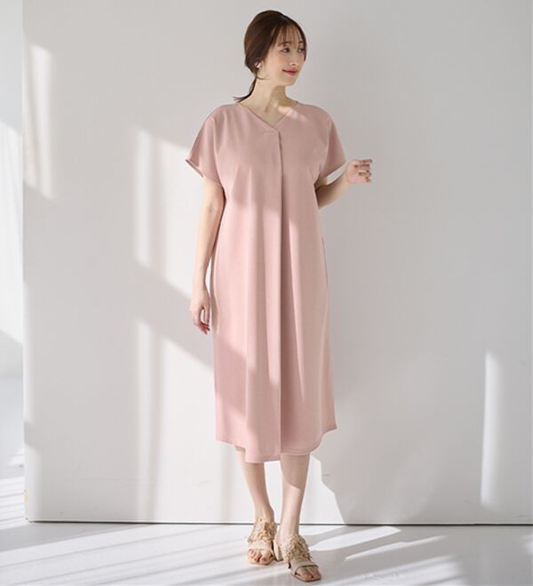 alotta（アロッタ）の「【４つの機能付】ひんやりフロントタックＶネックゆるワンピース（カットソーワンピース）」｜詳細画像