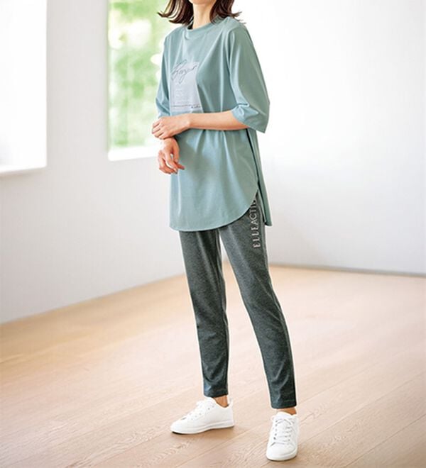 BELLUNA（ベルーナ）の「＜ＥＬＬＥ　Ａｃｔｉｖｅ＞多機能ロゴプリントチュニック（チュニック）」｜詳細画像