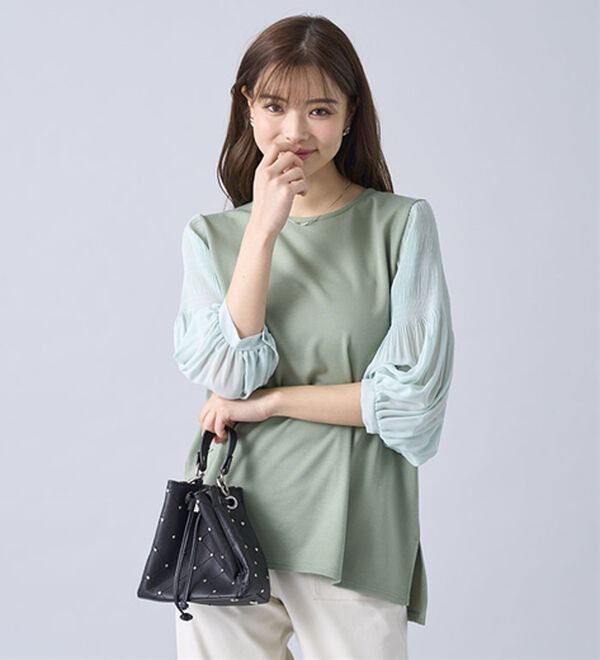 BELLUNA（ベルーナ）の「ヒンヤリ！プリーツ使いデザインプルオーバー（カットソー）」｜詳細画像