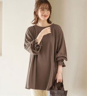 Viola e Viola（ヴィオラ エ ヴィオラ）の「裏ファー袖タックチュニック（チュニック）」｜モカ