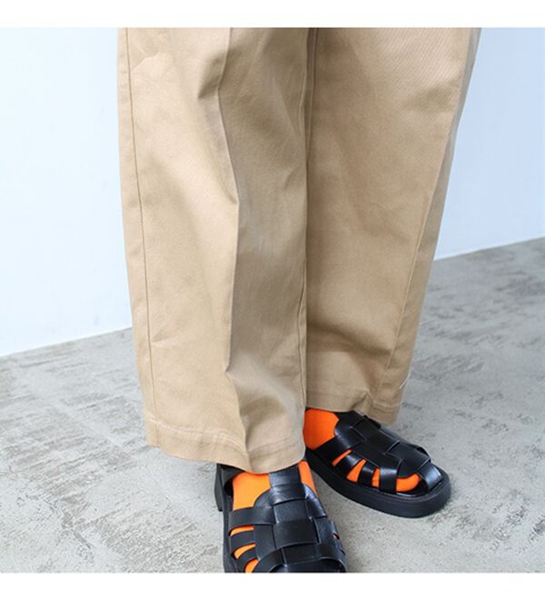 GeeRA（ジーラ）の「ハイウエストタックデザインチノパンツ（フルレングスパンツ）」｜詳細画像