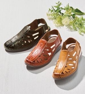 「レザー調カットワークサンダル（サンダル・ミュール）」｜詳細画像