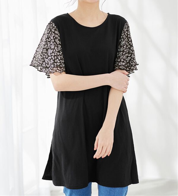 Viola e Viola（ヴィオラ エ ヴィオラ）の「【５つの機能付】ひんやり！袖シフォンゆるチュニック（チュニック）」｜ブラック系花柄