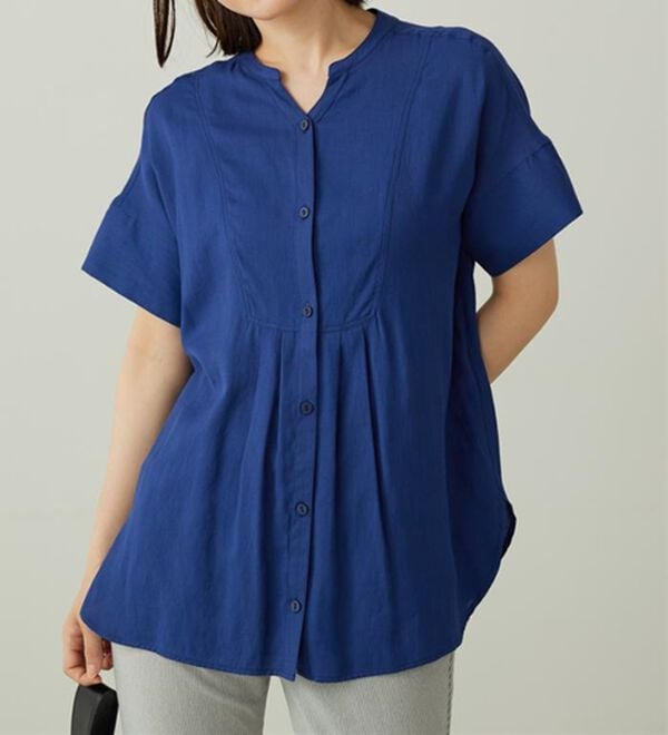 BELLUNA（ベルーナ）の「麻調素材タック使いシャツチュニック（ブラウス）」｜詳細画像