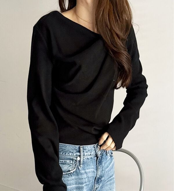 GeeRA（ジーラ）の「ドレープデザインカットソー（カットソー）」｜詳細画像