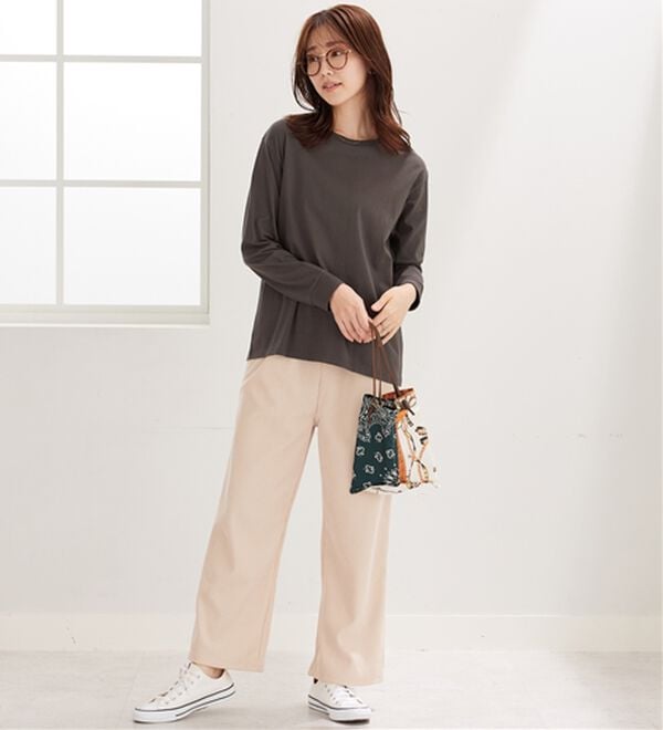 BELLUNA（ベルーナ）の「綿１００％大人顔サマ見え裾タックデザインプルオーバー（カットソー）」｜詳細画像