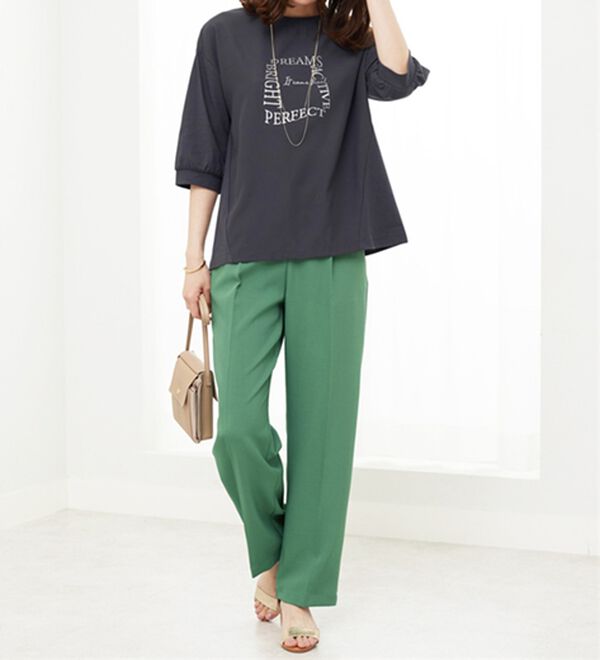 BELLUNA（ベルーナ）の「異素材使いロゴデザインプルオーバー（カットソー）」｜詳細画像