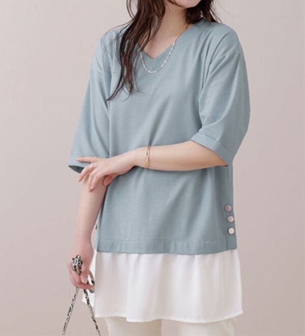 BELLUNA（ベルーナ）の「かのこ素材裾ボタン重ね着風チュニック（チュニック）」｜サックス