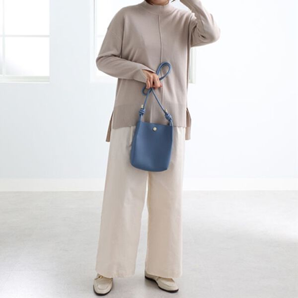 BELLUNA（ベルーナ）の「袖スリットデザインニットプルオーバー（ニット・セーター）」｜詳細画像