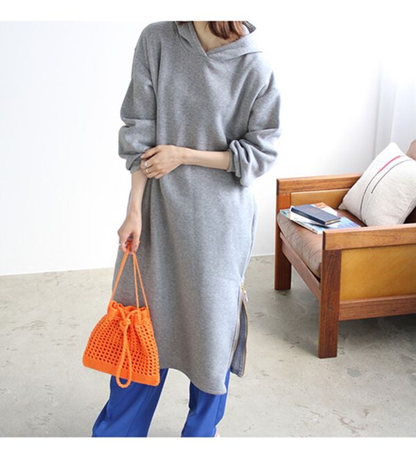 GeeRA（ジーラ）の「裏起毛裾ファスナーパーカーワンピース（カットソーワンピース）」｜詳細画像