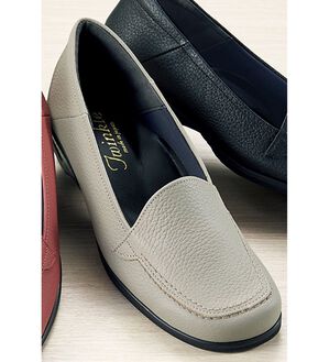 ルフラン（ルフラン）の「５Ｅ牛革エアヒールローファー（ローファー）」｜グレージュ