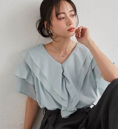 RANAN（ラナン）の「ビッグカラーフリルハーフスリーブブラウス（シャツ）」