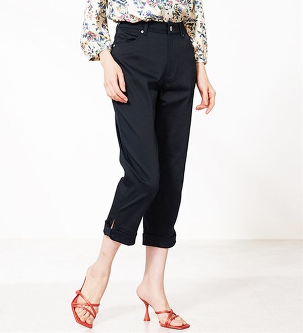 BELLUNA（ベルーナ）の「ヒンヤリ×サラリ速乾！綿サテンストレッチ裾リボンクロップドパンツ（クロップドパンツ）」｜詳細画像