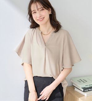 Viola e Viola（ヴィオラ エ ヴィオラ）の「【選べる２丈】さらっと涼感フレアスリーブブラウス（ブラウス）」｜グレージュ／トップス
