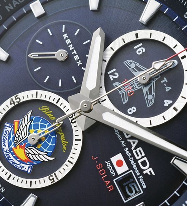 「限定生産！ブルーインパルス　ソーラープロ（専用ボックス、ＮＡＴＯベルト付）（メンズ腕時計）」｜詳細画像