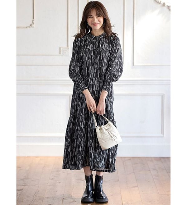 BELLUNA（ベルーナ）の「モダンに装う幾何柄ティアードワンピース（その他ワンピース）」｜詳細画像