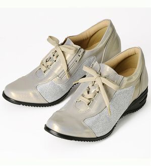 ルフラン（ルフラン）の「時見さんの５Ｅおでかけデザインスニーカー（スニーカー）」｜シルバー