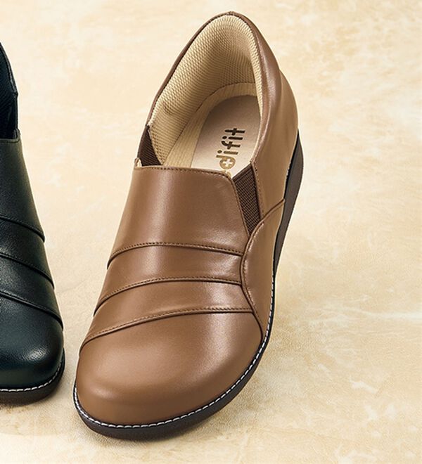 ルフラン（ルフラン）の「＜メディフィット＞５Ｅ切替デザインスリッポン（スリッポン）」｜モカ