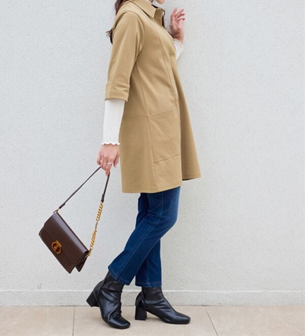 BELLUNA（ベルーナ）の「なめらかポンチ素材衿付きチュニック（チュニック）」｜詳細画像