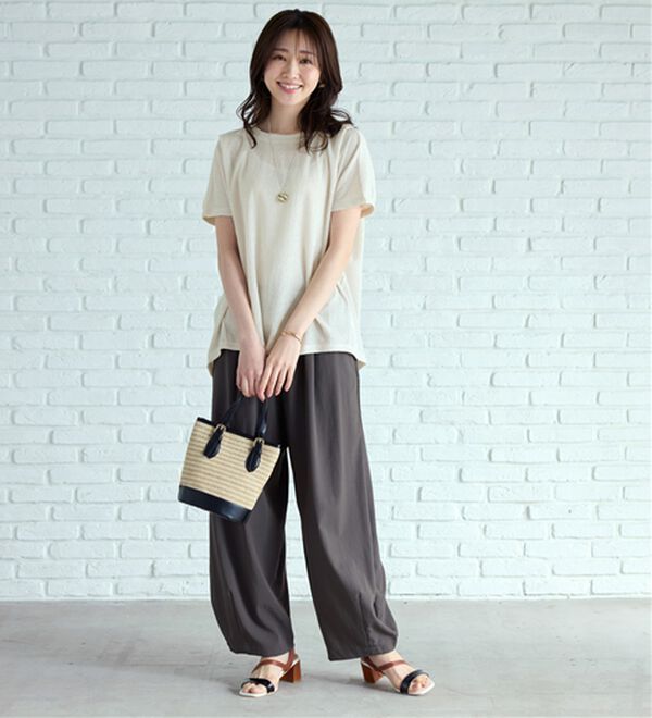 BELLUNA（ベルーナ）の「楊柳素材ドルマンプルオーバー（カットソー）」｜詳細画像