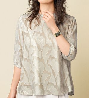 VINNO（ヴィノ）の「＜日本製生地＞カットジャカードペイズリー柄ブラウス（ブラウス）」｜詳細画像