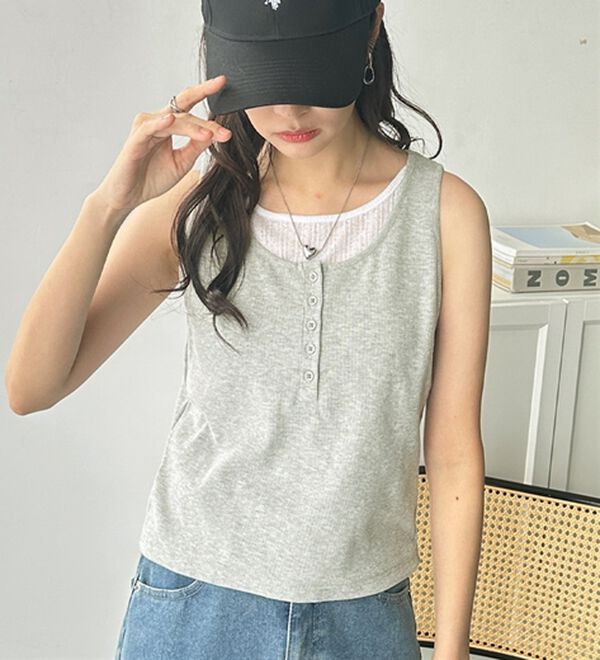 GeeRA（ジーラ）の「ヘンリーネックレイヤード風タンクトップ（タンクトップ・キャミソール）」｜詳細画像
