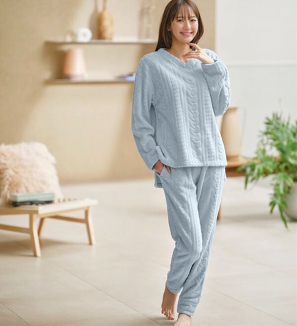 YU'NOW（ユナウ）の「ケーブルニット風フリースルームウェアセット（パジャマ・ルームウェア）」｜詳細画像