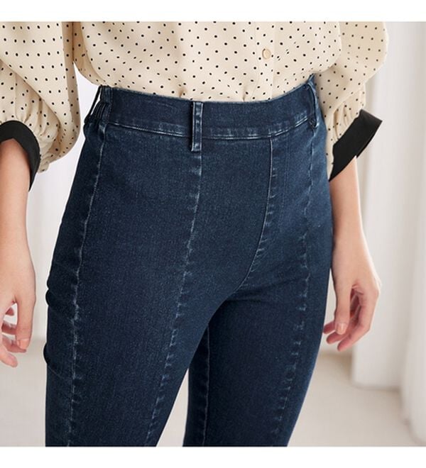 alotta（アロッタ）の「フロントスリットパール調ストレッチパンツ（フルレングスパンツ）」｜詳細画像