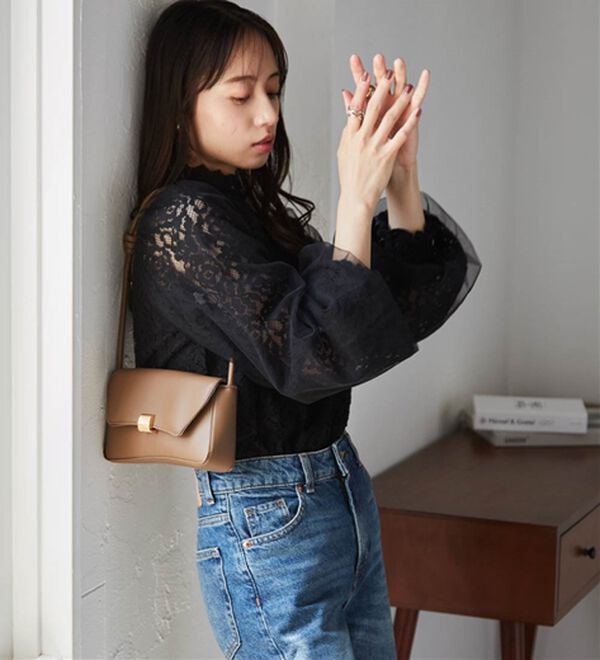 RANAN（ラナン）の「チュールドッキングフラワーレースキャンディースリーブブラウス（ブラウス）」｜詳細画像