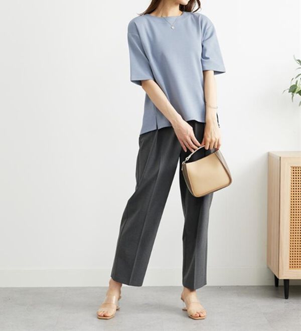 BELLUNA（ベルーナ）の「とろりん触感！ゆったりプルオーバー（カットソー）」｜詳細画像