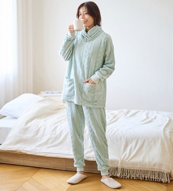 LAVIENNE（ラヴィエンヌ）の「寒がりさんのためのふわっもこケーブルフリースパジャマ（パジャマ・ルームウェア）」｜詳細画像