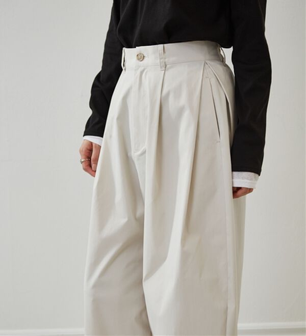 RANAN（ラナン）の「カーブシルエットサイドタックパンツ（フルレングスパンツ）」｜詳細画像