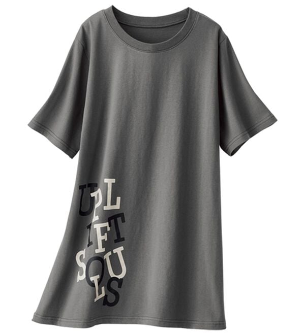 BELLUNA（ベルーナ）の「ひんやリッチコットン大人のおしゃれプリントチュニック（チュニック）」｜英字ロゴ