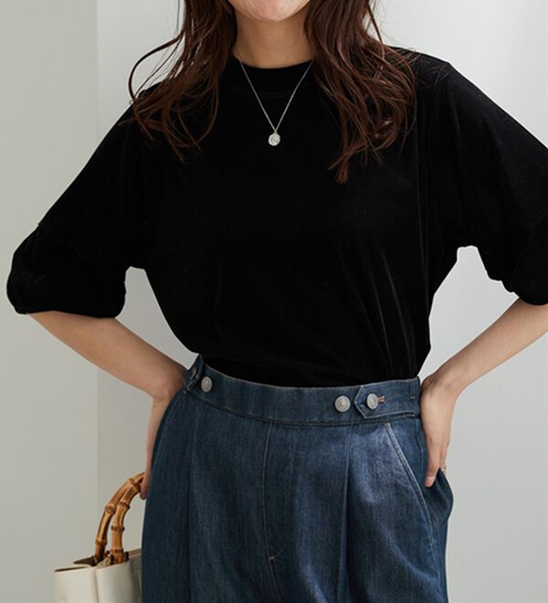 BELLUNA（ベルーナ）の「ベロア素材ふんわり袖プルオーバー（カットソー）」｜詳細画像