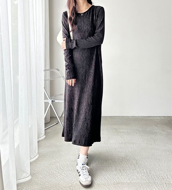 GeeRA（ジーラ）の「ベロアプリーツロングワンピース（その他ワンピース）」｜詳細画像
