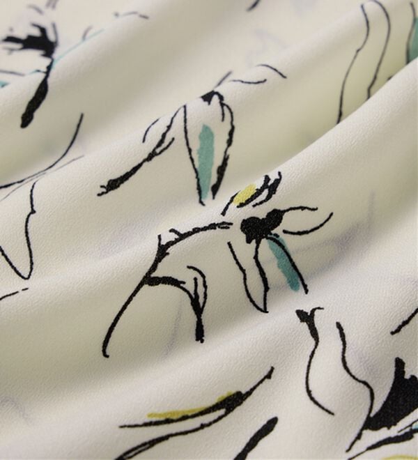 Viola e Viola（ヴィオラ エ ヴィオラ）の「さらさらＥＡＳＹスキッパーフレンチスリーブブラウス（ブラウス）」｜詳細画像