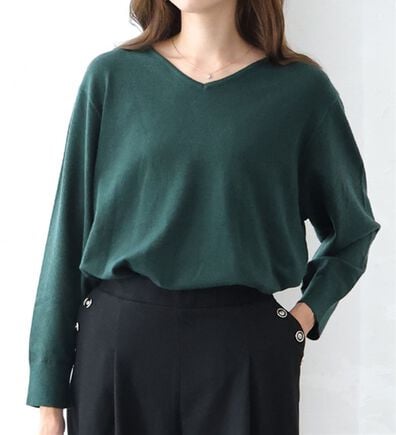 A HAPPY MARILYN（アハッピーマリリン）の「【Ｌ～８Ｌ】Ｒｉｎ フィット感軽減！Ｔシャツ感覚もっちりやわらかＶネックニット（ニット・セーター）」