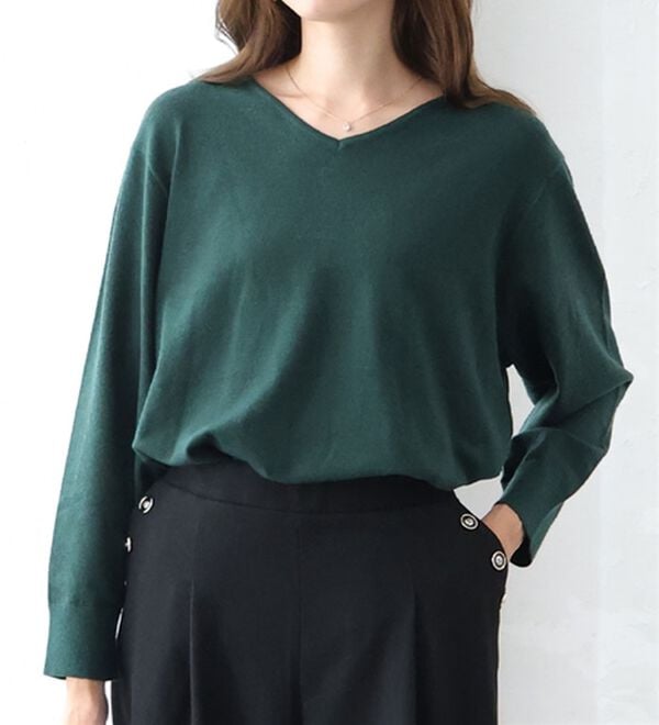 A HAPPY MARILYN（アハッピーマリリン）の「【Ｌ～８Ｌ】Ｒｉｎ フィット感軽減！Ｔシャツ感覚もっちりやわらかＶネックニット（ニット・セーター）」｜グリーン