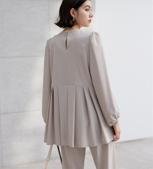 GeeRA（ジーラ）の「【２点セット】２ＷＡＹプリーツ切替ブラウスセットアップ（ブラウススーツ）」｜詳細画像