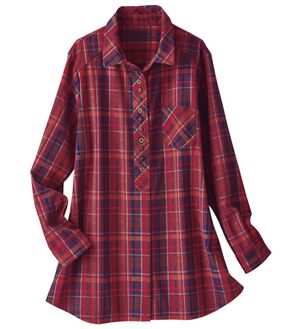 BELLUNA（ベルーナ）の「秋冬の街に映えるチェック柄シャツチュニック（シャツ）」｜レッド系